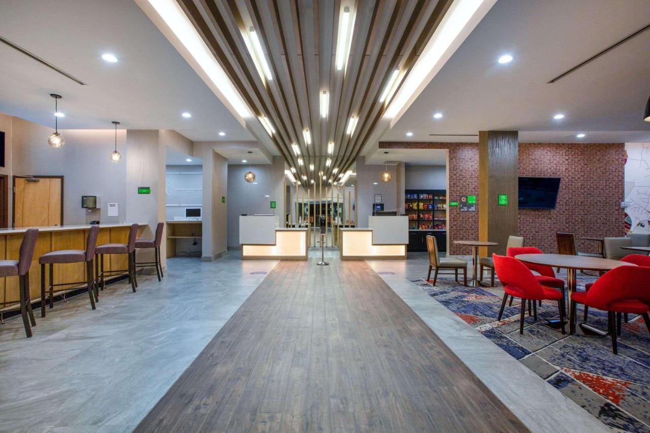 La Quinta Inn & Suites By Wyndham Manassas, Va- Dulles Airport Bagian luar foto