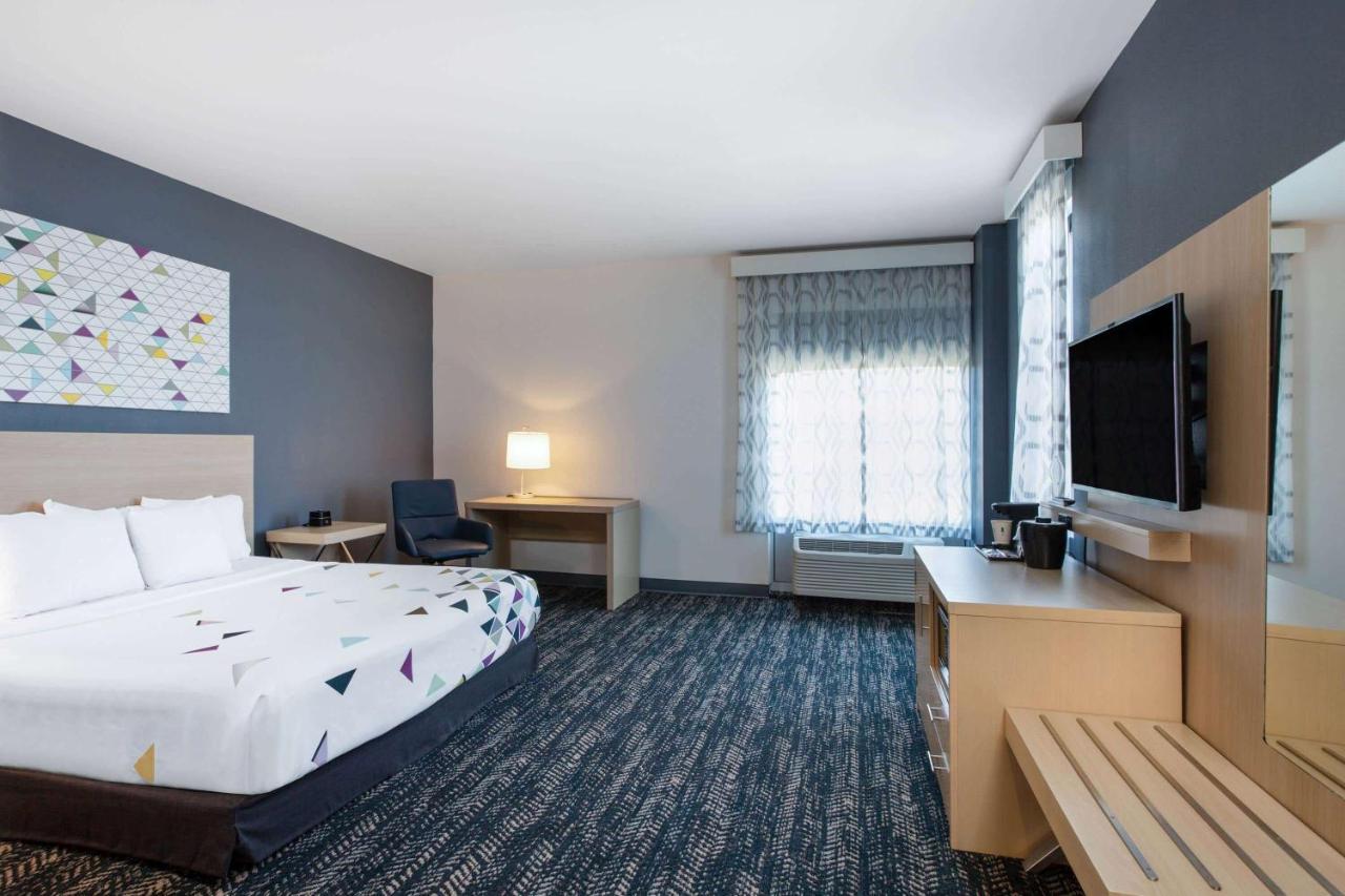 La Quinta Inn & Suites By Wyndham Manassas, Va- Dulles Airport Bagian luar foto