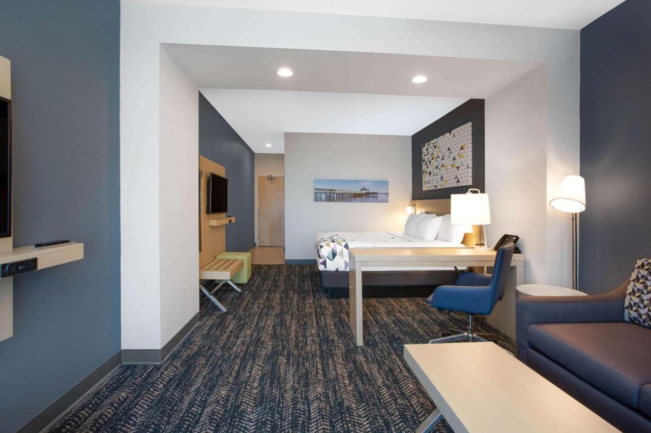 La Quinta Inn & Suites By Wyndham Manassas, Va- Dulles Airport Bagian luar foto
